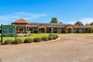 Quality Inn Carriage House - Additional Highlights