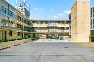 Quality Inn Sunshine Haberfield - Policies and Additional Information
