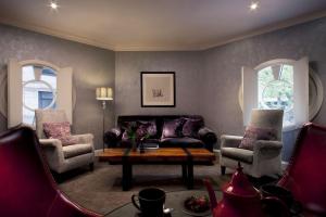 Radisson Blu Hotel, London Leicester Square - Formerly Hampshire - Booking Policies and Genius Discounts