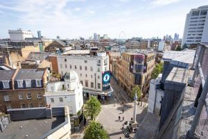 Radisson Blu Hotel, London Mercer Street - Multilingual Staff Assistance