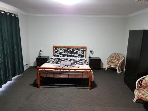 Rhodeside Lodge - Questions About Your Stay