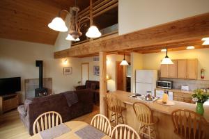 Rivers Edge Resort - Activities and Nearby Attractions