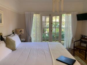 Rosebridge House Bed & Breakfast Adult Retreat - Gourmet Breakfast Experience
