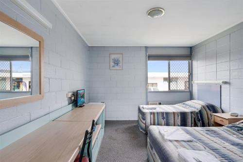 Royal Hotel - Booking and Availability