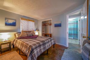 Serene Mountain Getaway, Hot Tub, Sauna, Lake View, Swim, Fish, Hiking, EV Plugin - Positive Guest Reviews