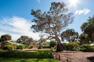 Southern Grampians Cottages - Dining and Recreation
