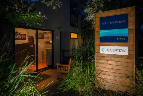 Southern Ocean Villas - Dining and Nearby Attractions