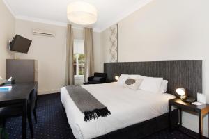 Sovereign Hill Hotel - Booking and Special Offers