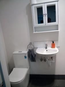Stay in Blackwood - Helpful Host Information