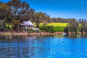 Stonewell Cottages and Vineyards - Booking and Cancellation