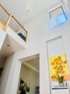 Sun Room in the European Style Luxorious Home - Nearby Attractions