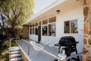 Sur Mer Studio - Seaside Escape - Booking Process and Reservation