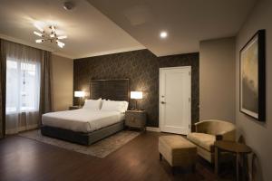 The Chateau Grande Hotel - Check-in and Check-out Policies