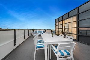 The Hamptons Apartments - St Kilda - Digital Access and Safety
