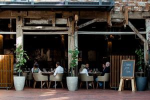 The Henry Jones Art Hotel - Unique Building Ambiance and History