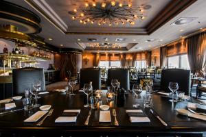 The Historic Huis Ter Duin - Nearby Attractions and Landmarks