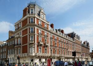 The Mandeville Hotel - Room Features and Comforts
