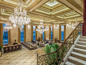 The Plaza - Guest Services