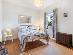 The Red Feather Inn - Location and Accessibility