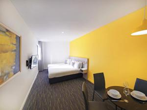 Value Suites Green Square - Nearby Attractions and Transportation