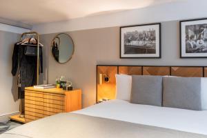 Victory House Leicester Square - Policies and Check-in/Check-out