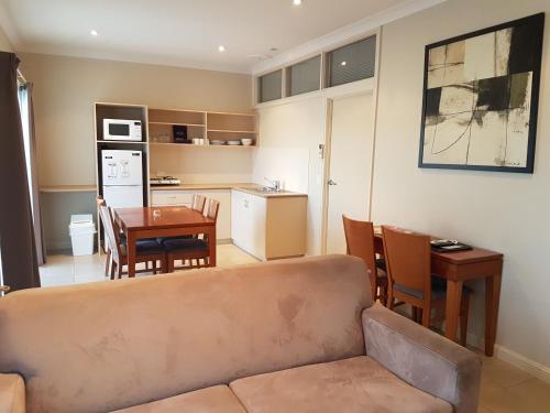 Vine Inn Barossa - Activities and Entertainment