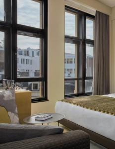 W Amsterdam - Location and Nearby Attractions