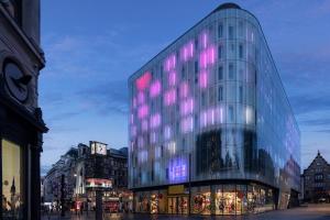 W London - Sustainability and Certifications