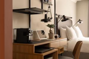 15 by Le Mirage - Convenient Check-in and Check-out