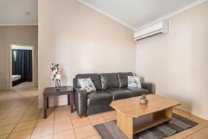 AAOK Karratha Caravan Park - Parking and Transportation