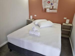 Accommodation Sydney City Centre 1 Bedroom Apartment With Balcony - Pros and Cons