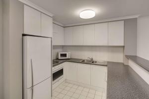 Adina Serviced Apartments Canberra James Court - Frequently Asked Questions
