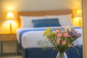Amalfi Resort - Booking Information