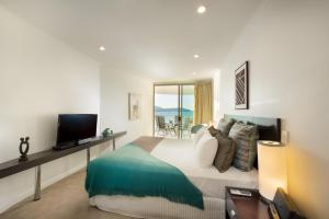 At Marina Shores - Booking and Reservations