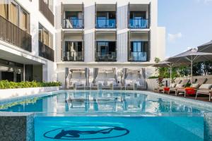 Basq House - Booking Information