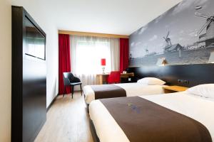 Bastion Hotel Zaandam - Questions About Staying Here