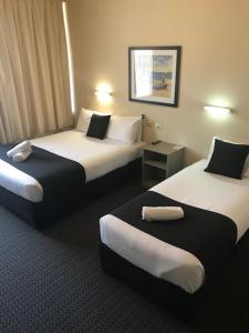 Bay Motel Hotel - Nearby Attractions and Activities