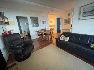 Beachside Taroona With Spa Review - Guest Ratings and Feedback
