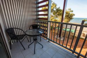 Beadon Bay Hotel - Policies and Regulations