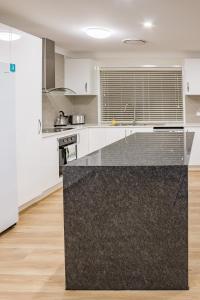 Brand New Executive Living 36 - Convenient Commuting