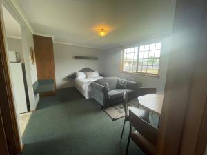 Bridport Bay Inn - Amenities and Facilities