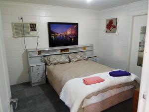 Burt St Gardens - Questions About Your Stay