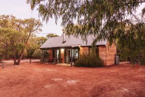 Bussells Bushland Cottages - Arrival and Departure Details