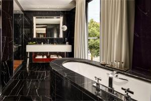 Bvlgari Hotel London - Common Questions