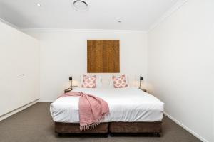 Byron Bay Hotel and Apartments - Accessibility and Policies
