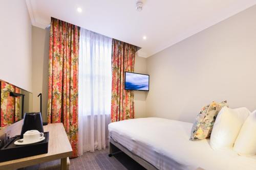Byron Hotel - Hotel Ratings and Reviews