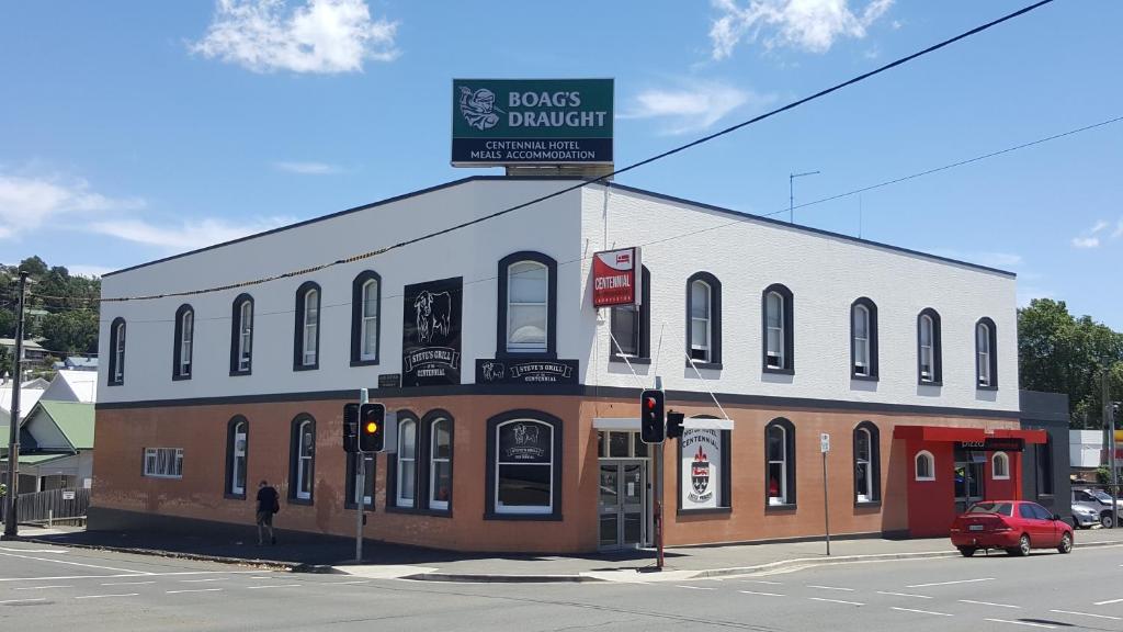 Centennial Inn on Bathurst - Questions About Your Stay