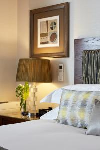 Cheval Knightsbridge - Convenient Location