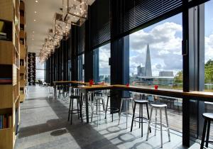 Citizenm Tower of London - Modern Design and Technology
