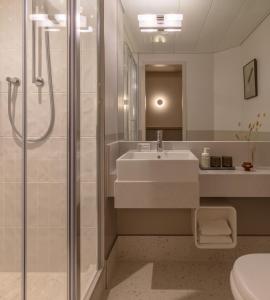 Club Quarters Hotel London City, London - Guest Policies and Services